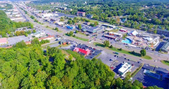 4020 Parkway , Pigeon Forge, TN 37863